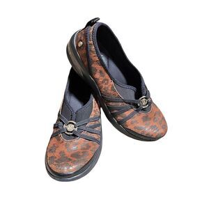 Bzees Rosie Size 7 Leopard Cheetah Print Slip On Comfort Shoes Flats